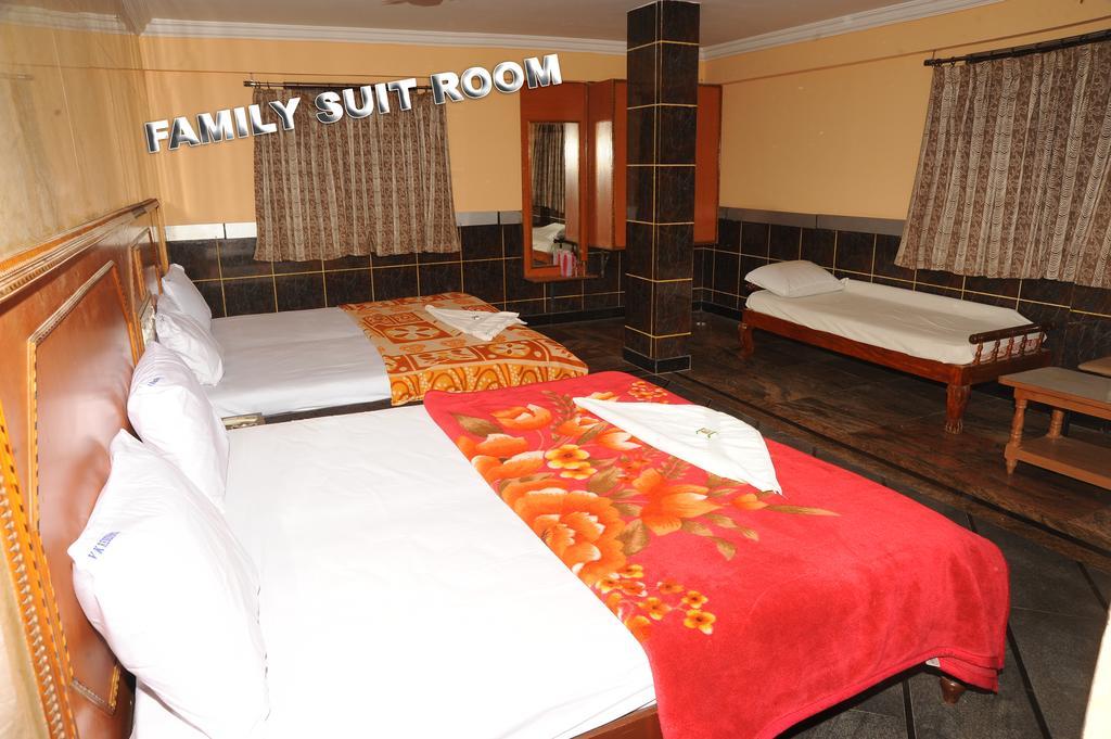 V.K.Residency Hotell Tirupati Exteriör bild