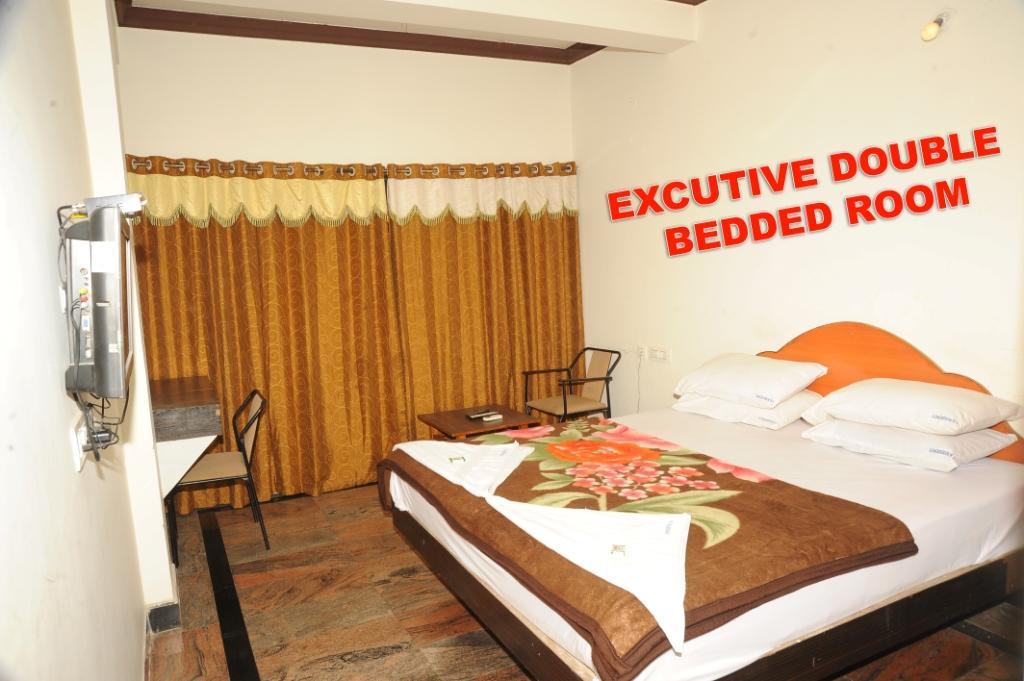 V.K.Residency Hotell Tirupati Exteriör bild